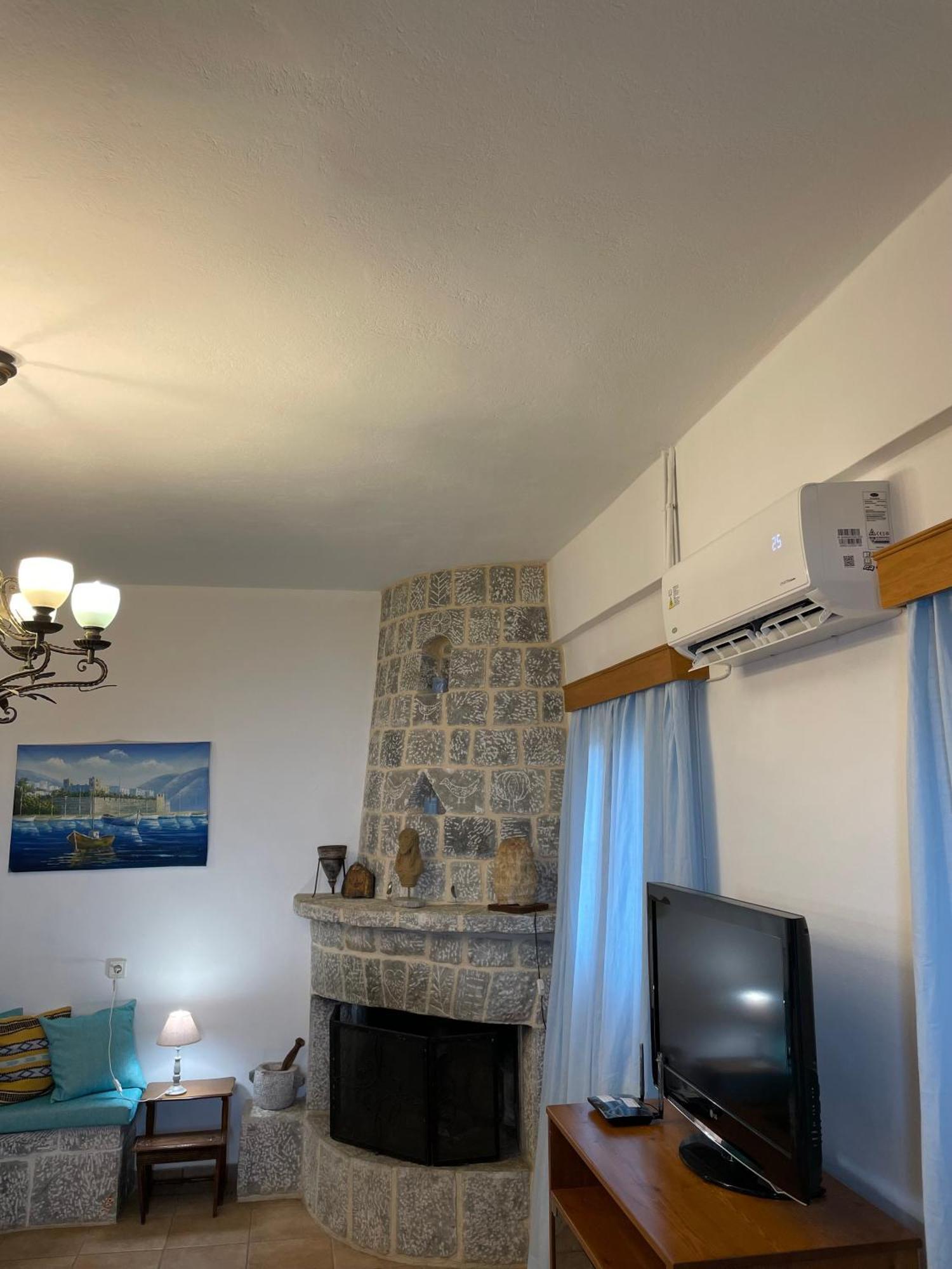 Villa Traditional Tower: Sea View Retreat Areopoli Exterior photo